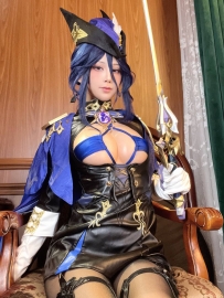 黑丝美乳